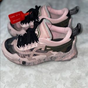 Odsy-1000 Pink/Black Off-White  Size 36 Worn Once